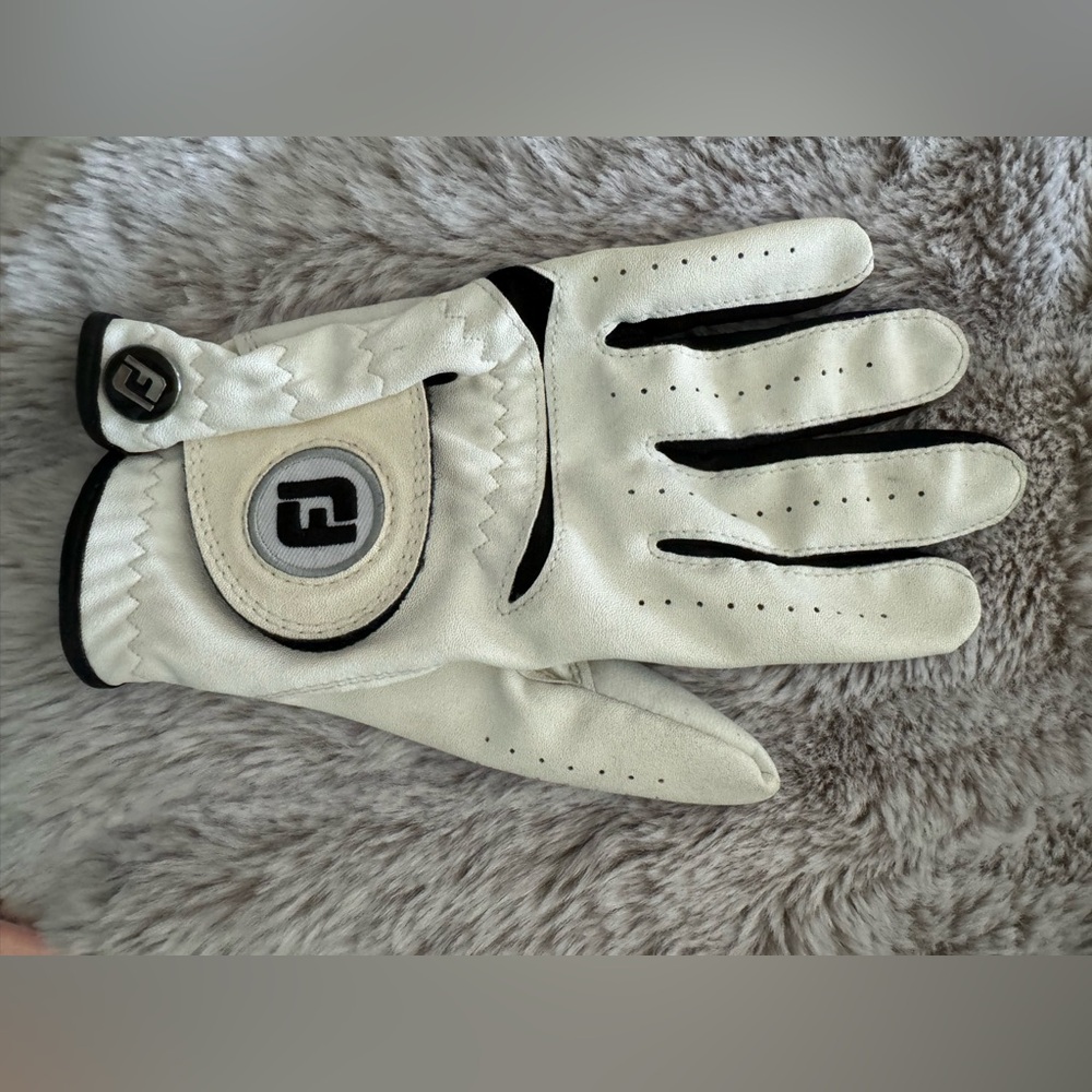 Youth golf glove